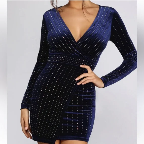 Windsor Alexa Velvet Studded Wrap Mini Navy Blue Dress Size Medium - Picture 9 of 9